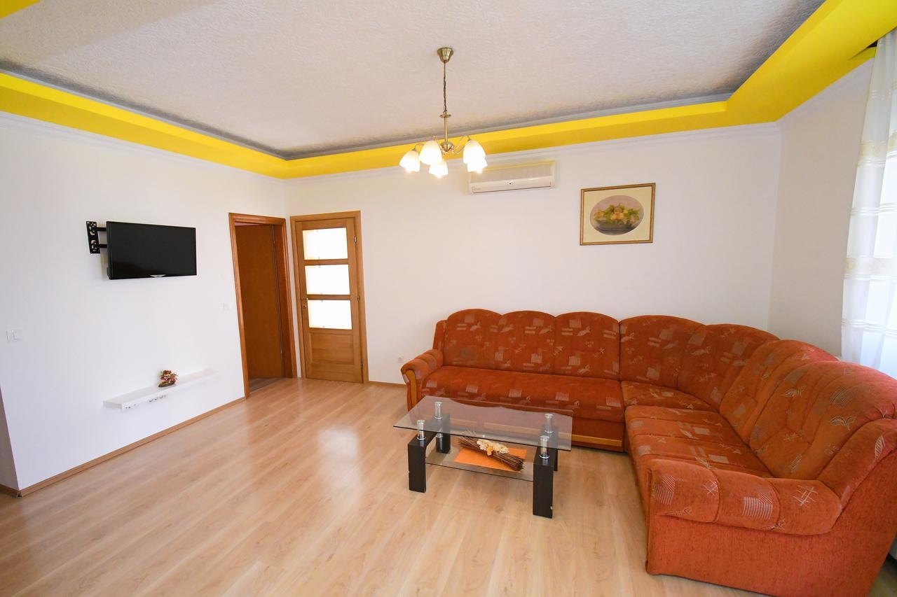 Apartment Mirjana 2 Rijeka Exterior photo